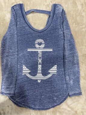 Almost Famous size women’s M Anchor t-shirt